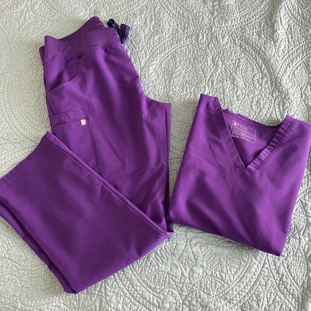 Purple FIGS Size Large/Large Tall // 20% OFF 3+ BUNDLE